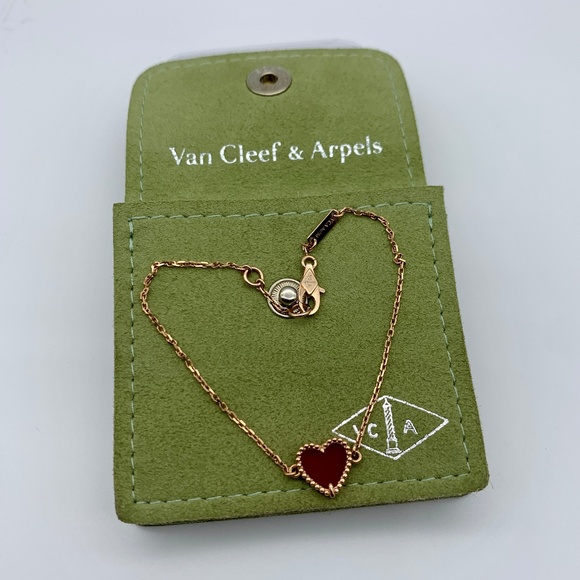 Van Cleef & Arpels Jewelry - Van Cleef & Arpels Sweet Alhambra heart bracelet!